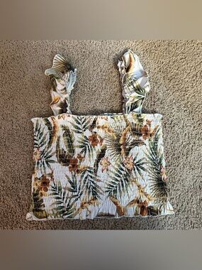 Billabong White Floral Crop Top.